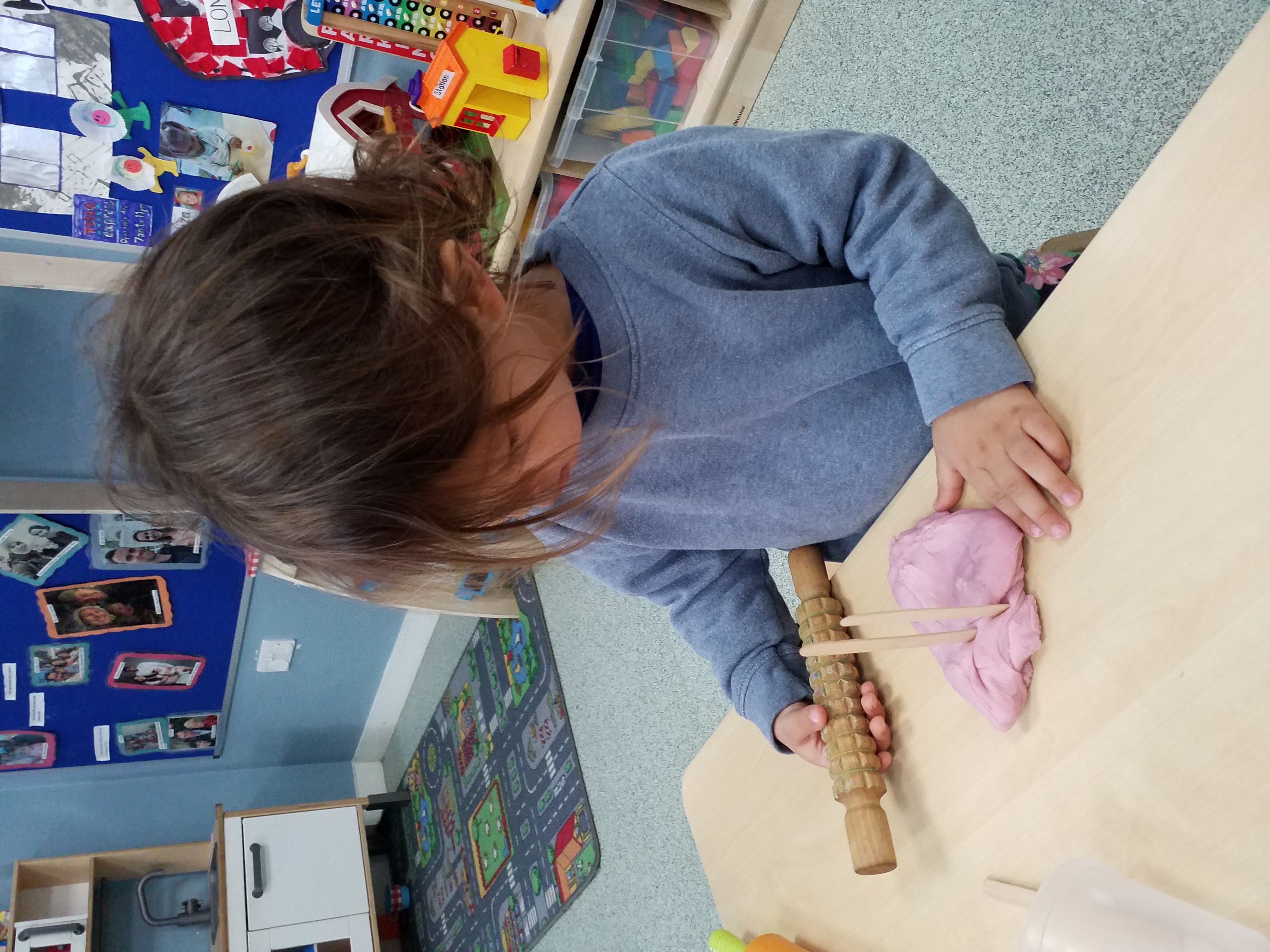 Hammersmith Nursery - Making Playdough
