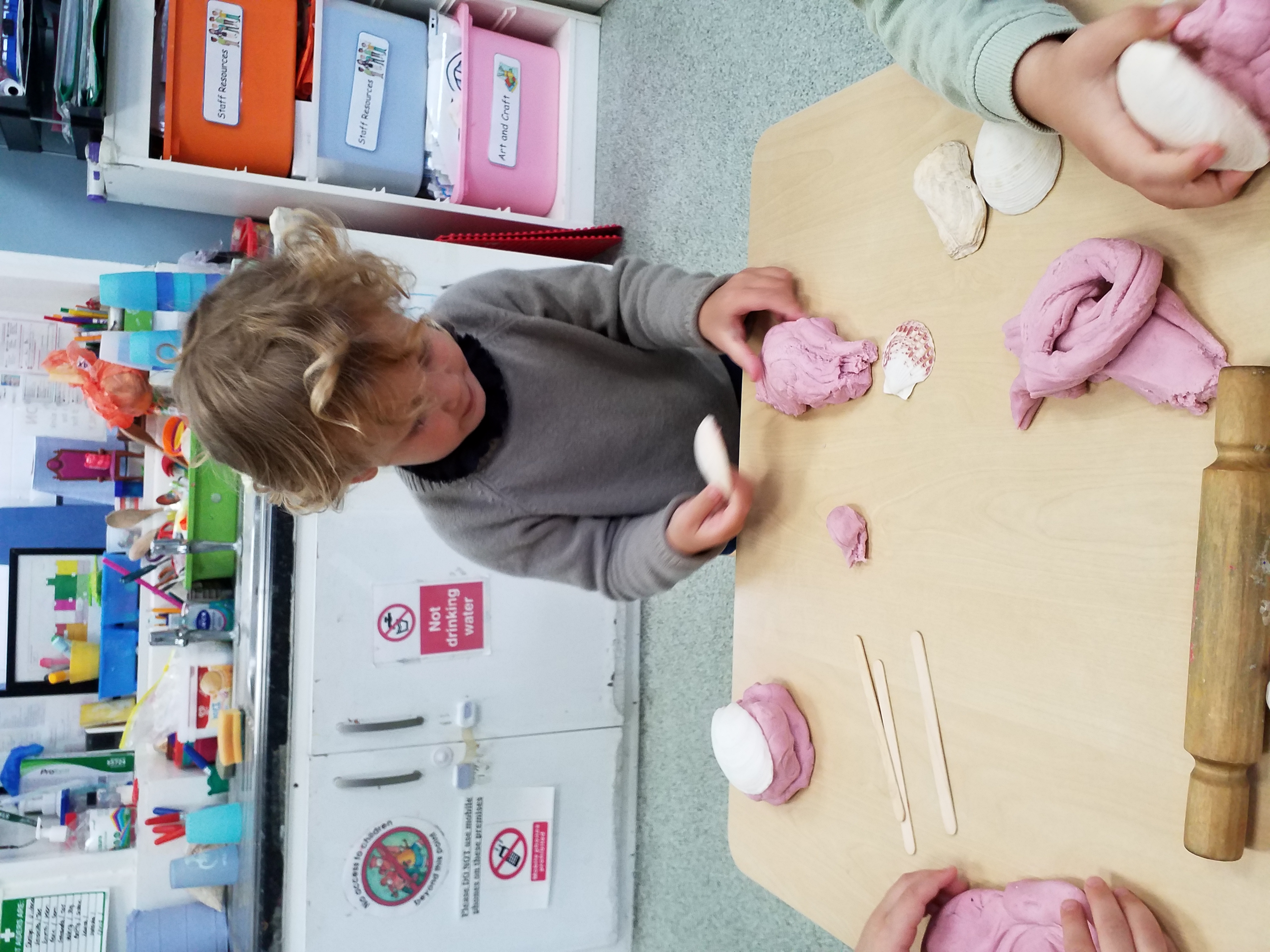 Hammersmith Nursery - Making Playdough